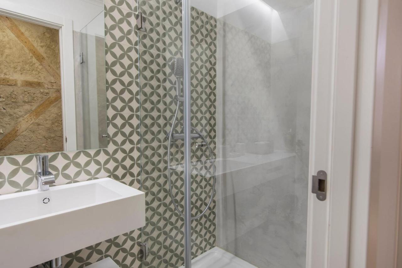 Lovelystay - Vintage Flat Near Santa Justa Elevator! Lisboa Extérieur photo