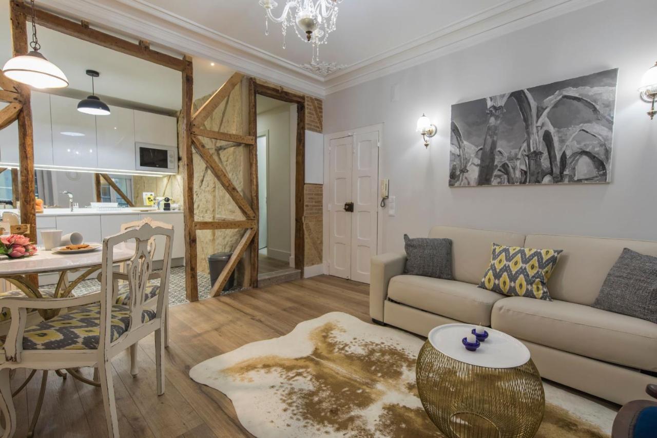 Lovelystay - Vintage Flat Near Santa Justa Elevator! Lisboa Extérieur photo