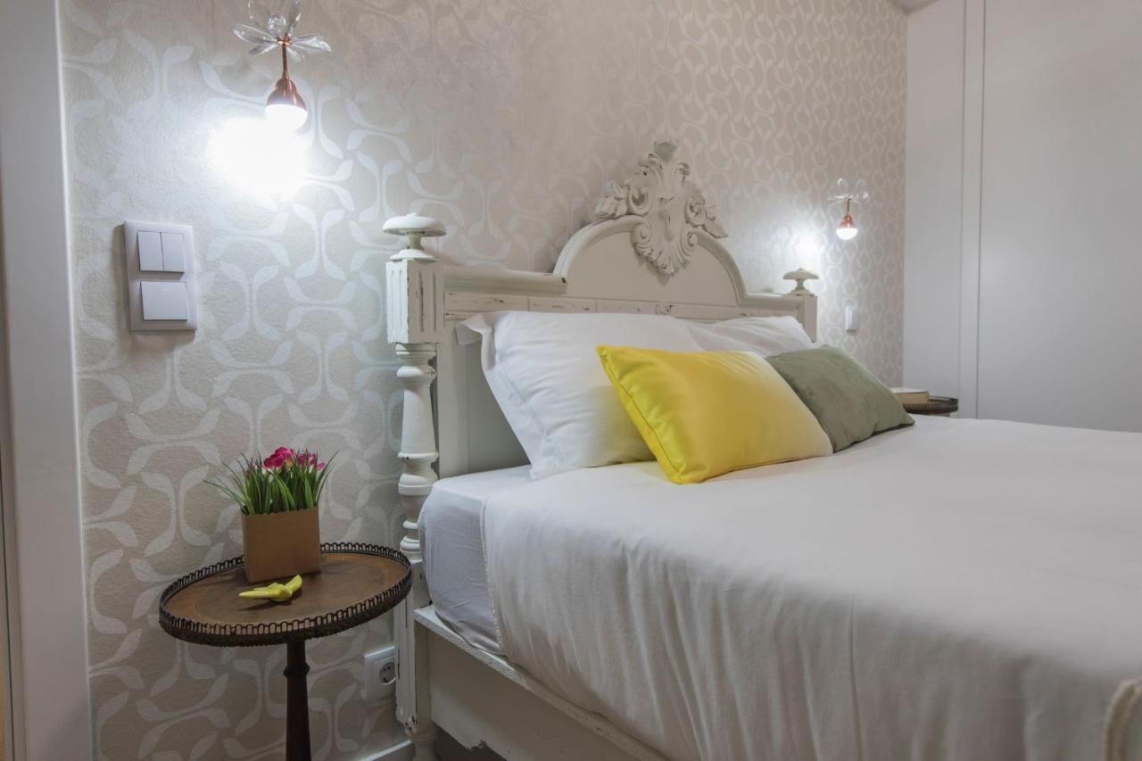 Lovelystay - Vintage Flat Near Santa Justa Elevator! Lisboa Extérieur photo